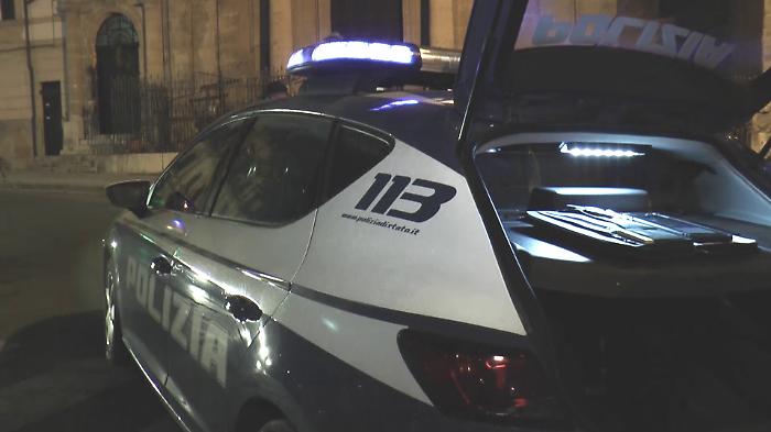 Sorpreso a rubare su un furgone a Villabate: arrestato con 50mila euro di refurtiva, denunciato anche per furto di energia elettrica