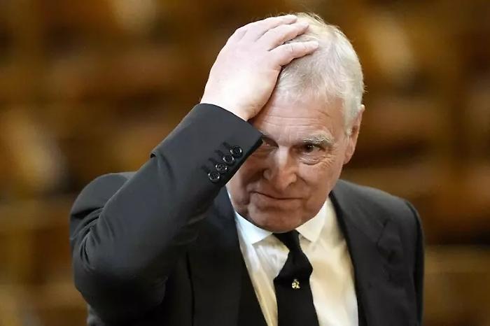 File Epstein, l'ex principe Andrea sempre pi&ugrave; compromesso per la Bbc: altre foto con lui