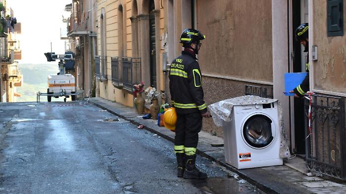 Frana di Niscemi, la decisione della prefettura: luned&igrave; si torna a scuola, 323 alunni "sfrattati" saranno ospitati in altri plessi