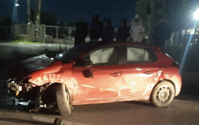 Vittoria-Acate, perde il controllo dell'auto e sbatte contro un muro in cemento armato: un ferito
