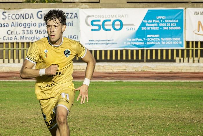 Cuore Sciacca: soffre, resta in dieci ma non molla. Beffa per il Castellammare al fotofinish