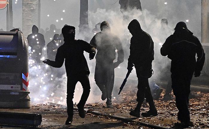 Scontri a Torino pro Askatasuna, almeno due arrestati e tre denunciati