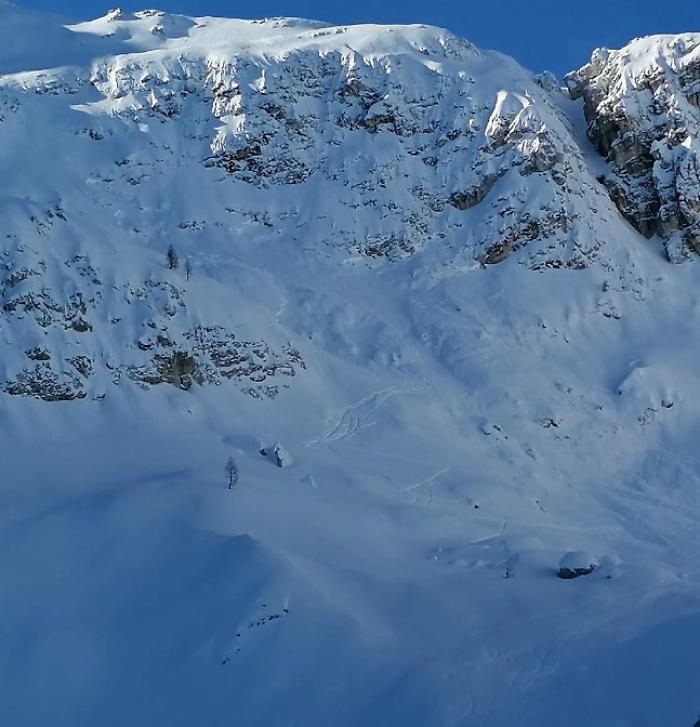 Cadono valanghe a Sella Nevea e Casera Razzo: persone sepolte