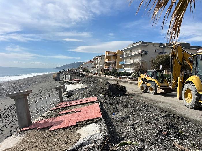 Furci Siculo, dopo le devastazioni del ciclone Harry il sindaco chiede il &laquo;ripascimento delle spiagge&raquo;