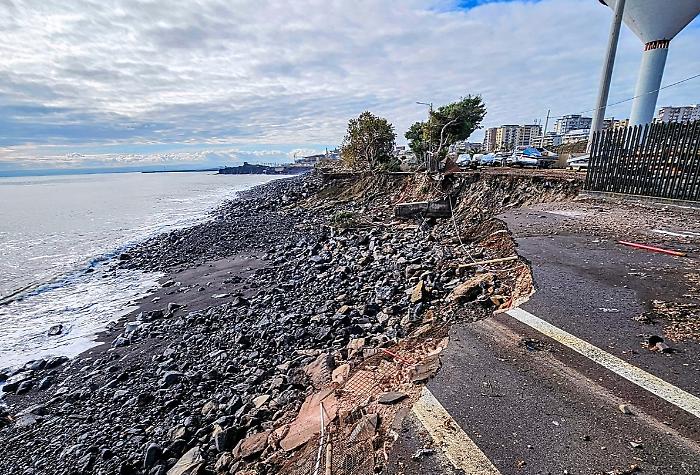 "Ai&ugrave;titi", la solidariet&agrave; concreta per la Sicilia ferita dal ciclone Harry