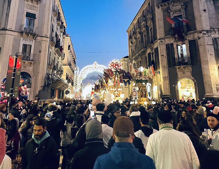 Sant'Agata, il "Pil" della festa: una lunga filiera e un giro d&rsquo;affari da 25 milioni