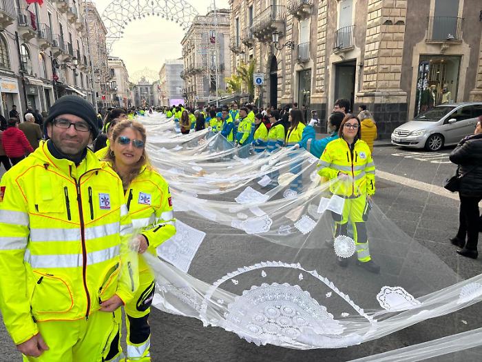 "Tu sei Agata": un velo di pizzi e merletti per celebrare forza, memoria e rinascita