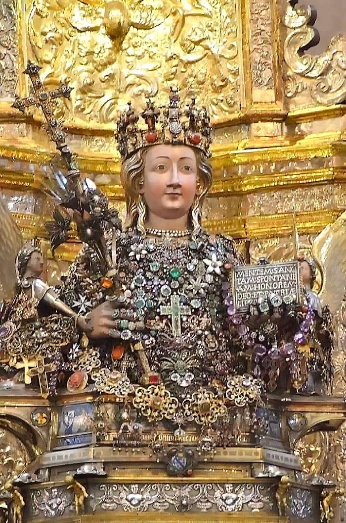 La lunga notte di Sant'Agata tra luoghi del martirio, fuochi e street food 