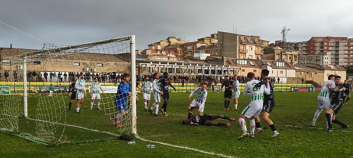 Enna, rimonta solo sfiorata: la Vigor Lamezia resiste e al &ldquo;Gaeta&rdquo; finisce 0-2