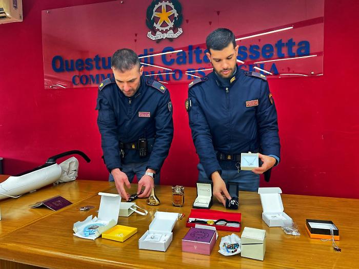 Arrestati a Gela: lui sorpreso con il bottino, lei al nono mese faceva da palo