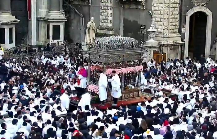 A Catania &egrave; il giorno di Agata: giro esterno finito alle 7,38 dopo la lunga notte