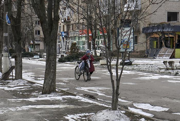 Russai e Ucraina, piccolissimi passi ad Abu Dhabi: scambio di 157 prigionieri per parte e cresce l'ipotesi di un inviato Ue