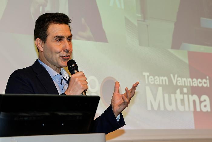 Futuro Nazionale, l&rsquo;ala tricolore spiega le vele: Vannacci accende il motore del suo partito