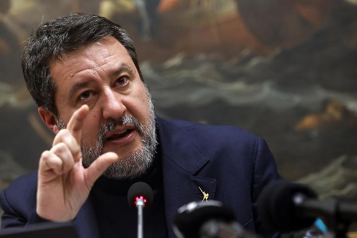 Cavi tranciati in stazione a Bologna, Salvini:&laquo;Qualcuno vuole del male all'Italia&raquo;