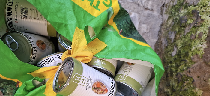 Ragusa, cibo donato gettato tra i rifiuti: &egrave; l'ennesimo episodio in pochi mesi