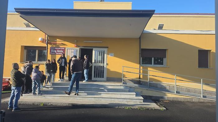 Un tubo perde e a scuola non si pu&ograve; andare da quasi due settimane: l'Odissea dei ragazzi di Vaccarizzo