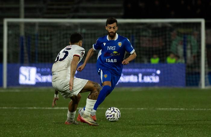 Giudice sportivo, stop di due turni a Limonelli. Salta anche il Catania