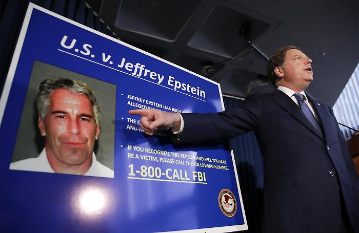 Epstein Files, chi sono i due cognomi "italiani" rivelati nei nuovi documenti 