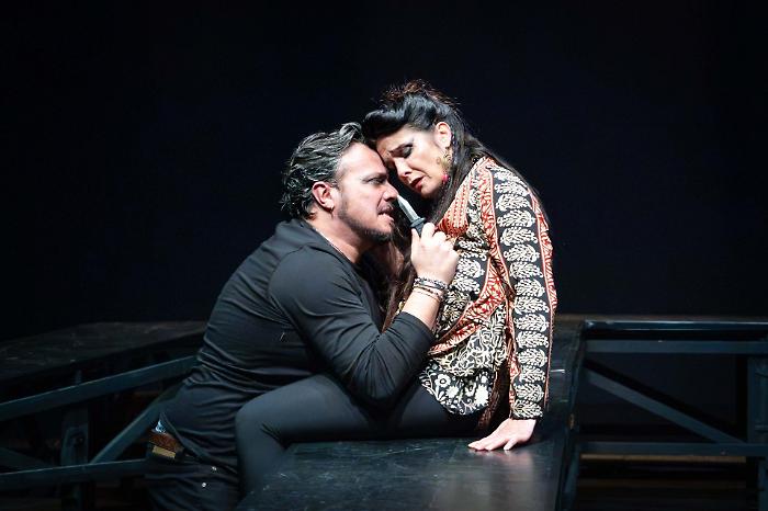 Gli attori Viviana Lombardo e Matteo Contino