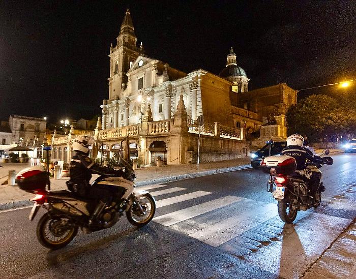 Controlli del nucleo motociclisti della Locale a Ragusa, 369 sanzioni e 13 veicoli sequestrati