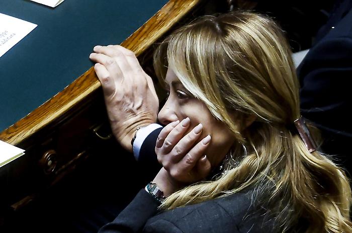 Cosa c'&egrave; nel ddl del Governo con le misure anti immigrazioni. Meloni evoca il "blocco navale"