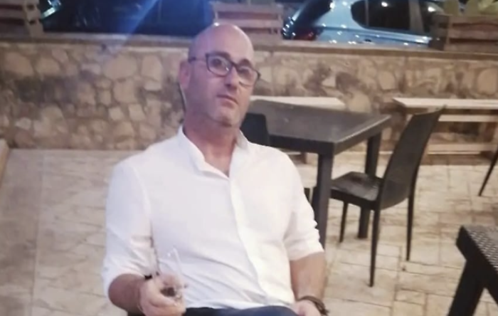 Vittoria: &egrave; alla guida di un furgone, si schianta contro un'auto perch&eacute; ha un malore. Muore 48enne