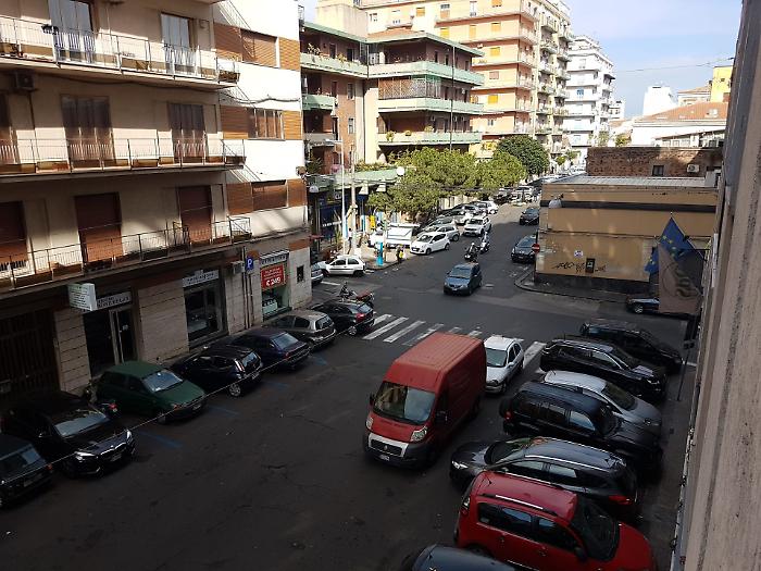 Catania, busta con 21 proiettili abbandonata in via Principe Nicola: indagini in corso
