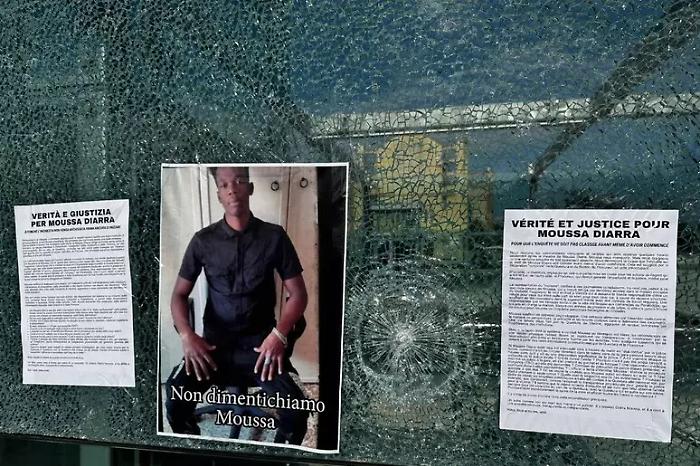 Video choc di Ilaria Cucchi sugli ultimi istanti di vita di Moussa Diarra a Verona