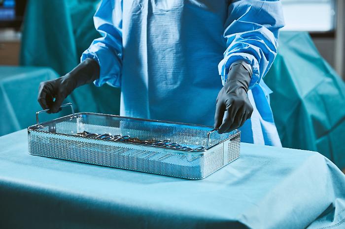 Cresce l'attesa per un cuore nuovo per il bimbo del "Monaldi", la madre: &laquo;Noi non molliamo&raquo;