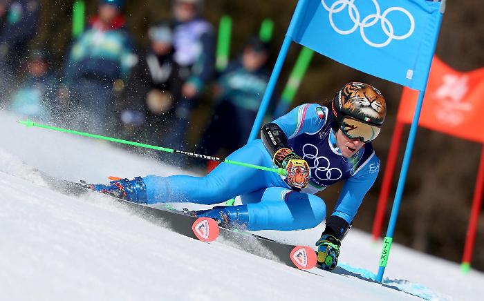 Ancora un oro per Federica Brignone: l'inchino delle rivali