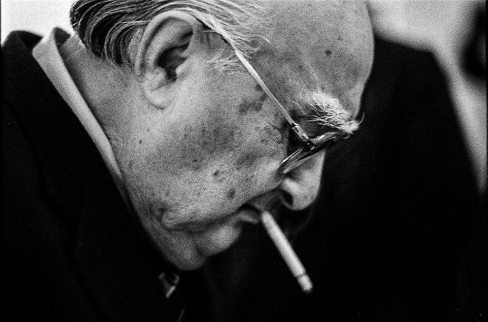 Festa per i 101 anni di Camilleri tra libri foto e letture d'autore