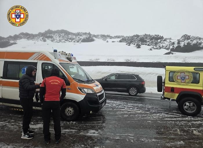 Fine settimana di soccorsi: slittino contro le rocce e malori per un minore e una donna incinta