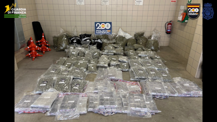 Coltivavano marijuana in Spagna da "piazzare" a Catania,  ecco chi sono i siciliani arrestati: il "Vicks" per smascherare l'odore dell'erba