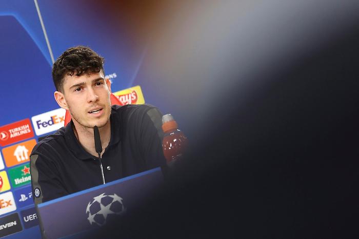 Bastoni ammette l'errore: &laquo;Ho esagerato&raquo;.  Chivu controbatte: &laquo;Chi &egrave; in testa viene sempre criticato&raquo;