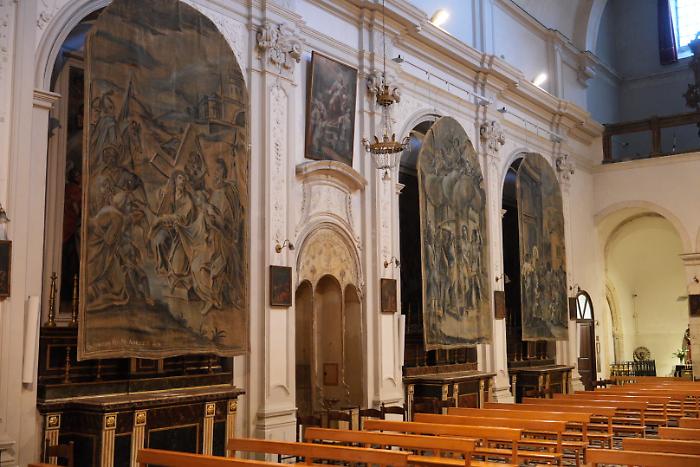 Modica, dopo oltre un secolo esposti i teleri quaresimali nella chiesa del Carmine