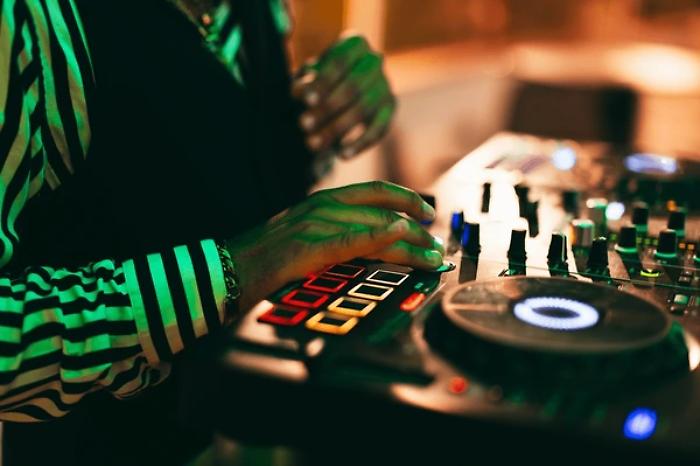 Ragusa, diffidato un noto locale della citt&agrave; per avere organizzato una serata danzante senza autorizzazioni