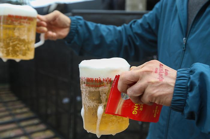 La birra che unisce: artigianali, analcoliche e spillatura al centro della socialit&agrave; italiana