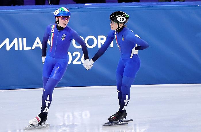 Short track, staffetta femminile italiana d'argento, Arianna Fontana nella leggenda con la 14esima medaglia