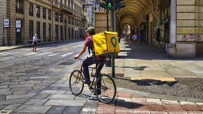 Glovo-Foodinho, perch&eacute; il gip ha commissariato : &ldquo;Regolarizzate 40mila rider&rdquo;. Cosa cambia davvero (e da quando)
