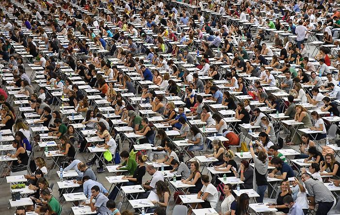 &ldquo;Fenomeno&rdquo;, &ldquo;Carina&rdquo;, &ldquo;Genio&rdquo;: quei giudizi finiti online sul concorso notarile che scuotono il Notariato