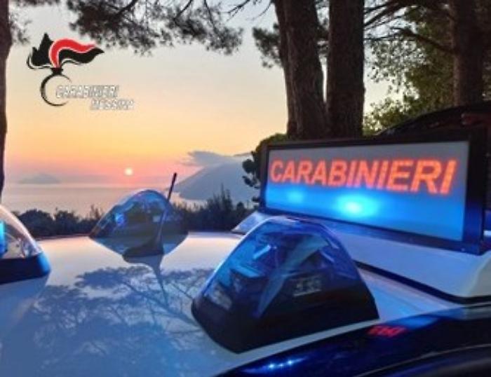 Lipari, 27enne arrestato con oltre 300 grammi di hashish nel marsupio