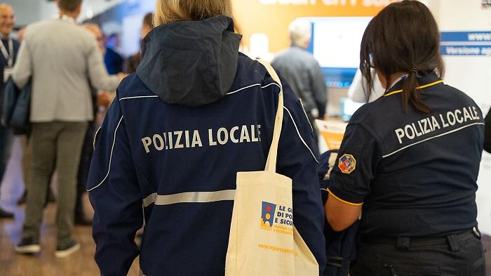 Polizia locale a Ragusa, &egrave; scontro totale