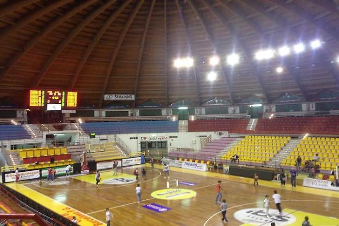 Grave incidente durante una partita di calcio a 5: giovane in rianimazione in gravi condizioni 