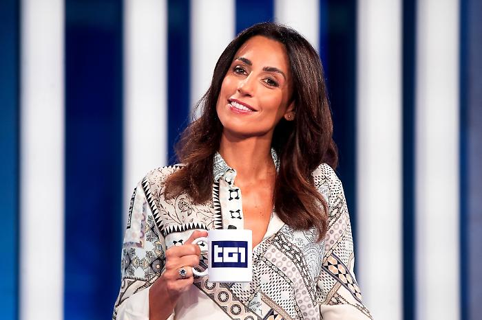 Giorgia Cardinaletti, la sorpresa in diretta: sar&agrave; la voce &ldquo;istituzionale&rdquo; della finalissima di Sanremo 2026 accanto a Conti e Pausini