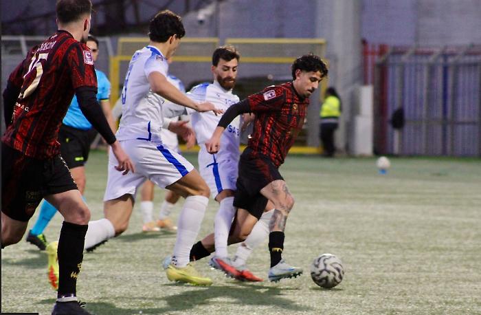 Il Siracusa paga una prima mezz'ora da incubo. E il Sorrento ringrazia