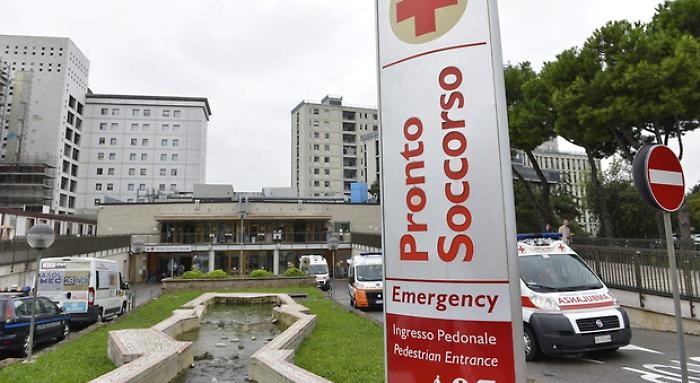 Malaria, allarme silenzioso: a Chioggia una 12enne trasferita d&rsquo;urgenza a Padova. Il viaggio in Africa e la febbre che non passava