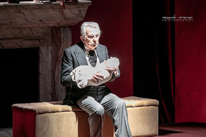 Ragusa, applausi a scena aperta per l'istrionico Pippo Pattavina