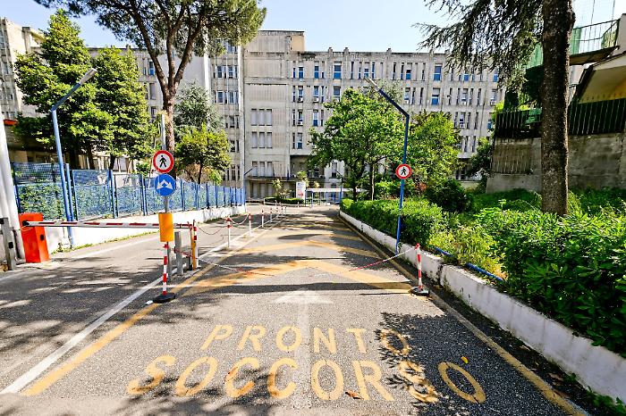 Infiltrazioni camorristiche all'ospedale San Giovanni Bosco, indagati 76 tra cui medici e funzionari