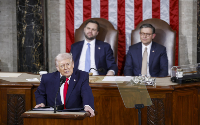 La telefonata di Trump a Zelensky riapre la pista negoziale: Ginevra verso un trilaterale con Mosca