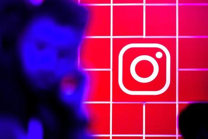 Instagram, la svolta sicurezza: alert ai genitori per i figli che fanno su su suicidio e autolesionismo